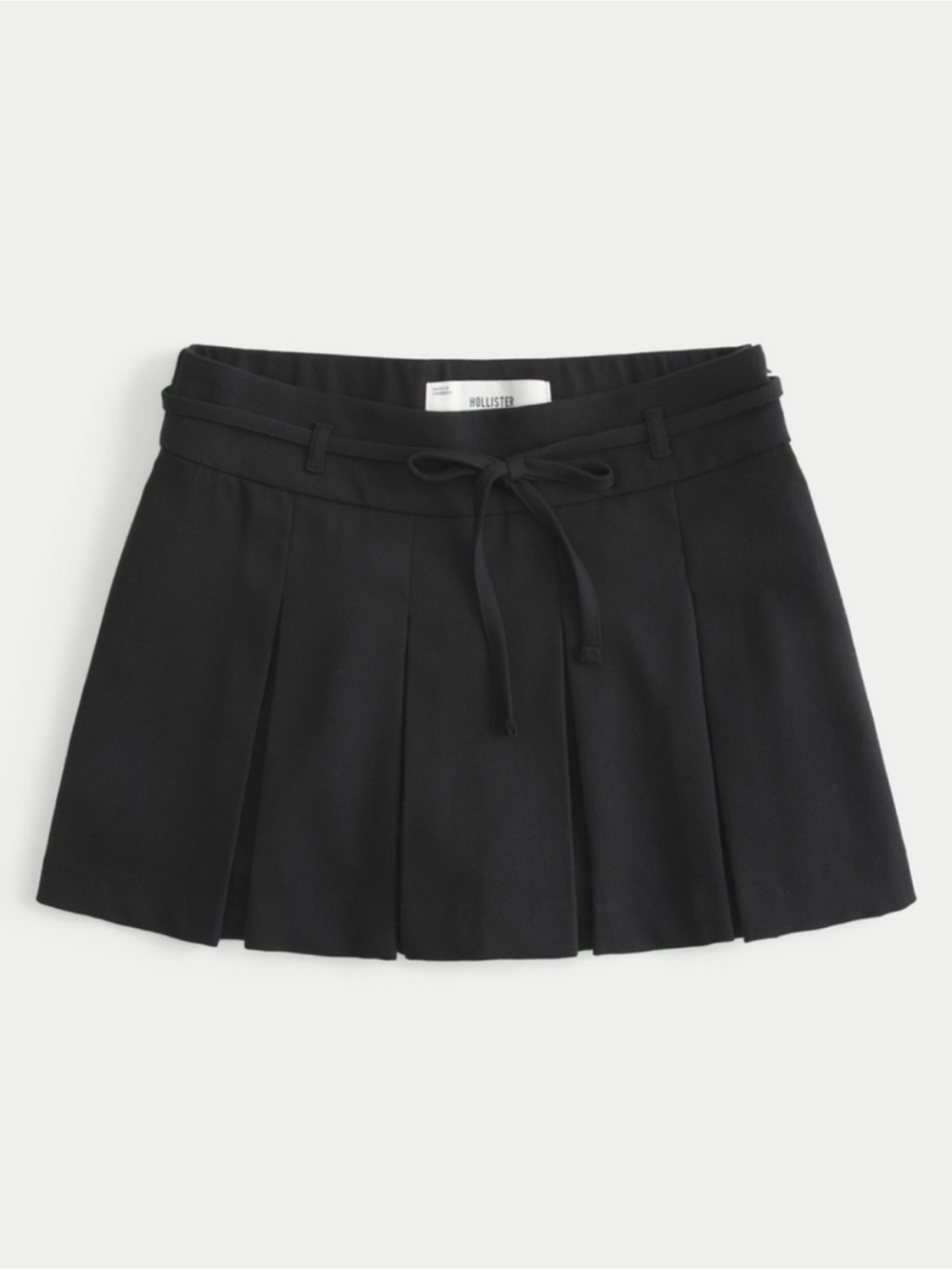 Hollister Black Pleated Tie-Waist Mini Skirt